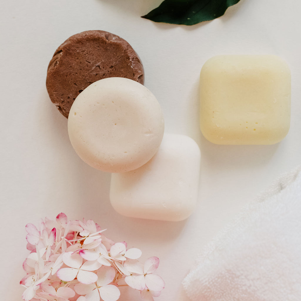 Setti - valinnainen shampoopala + Jojoba & Hunajamaito hoitoainepala